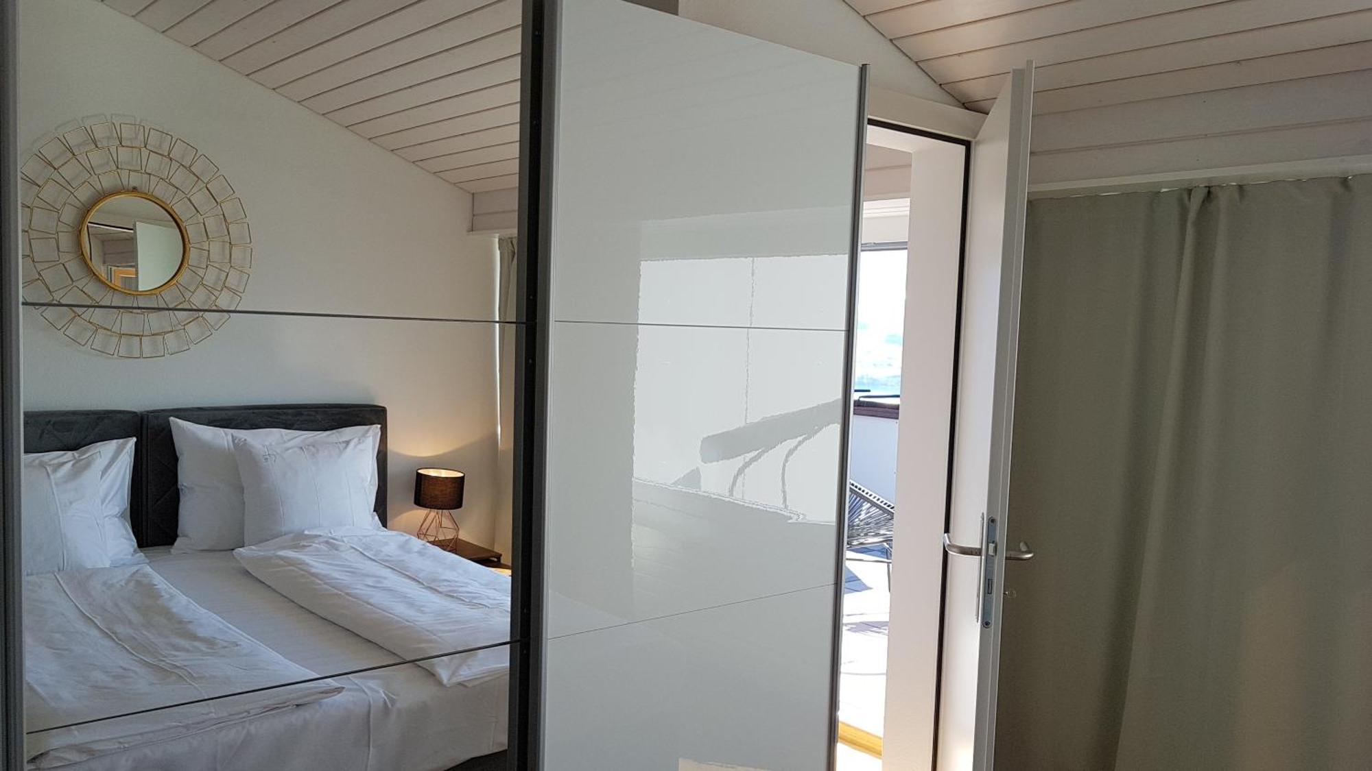 Hotel Baeren Sigriswil Oda fotoğraf