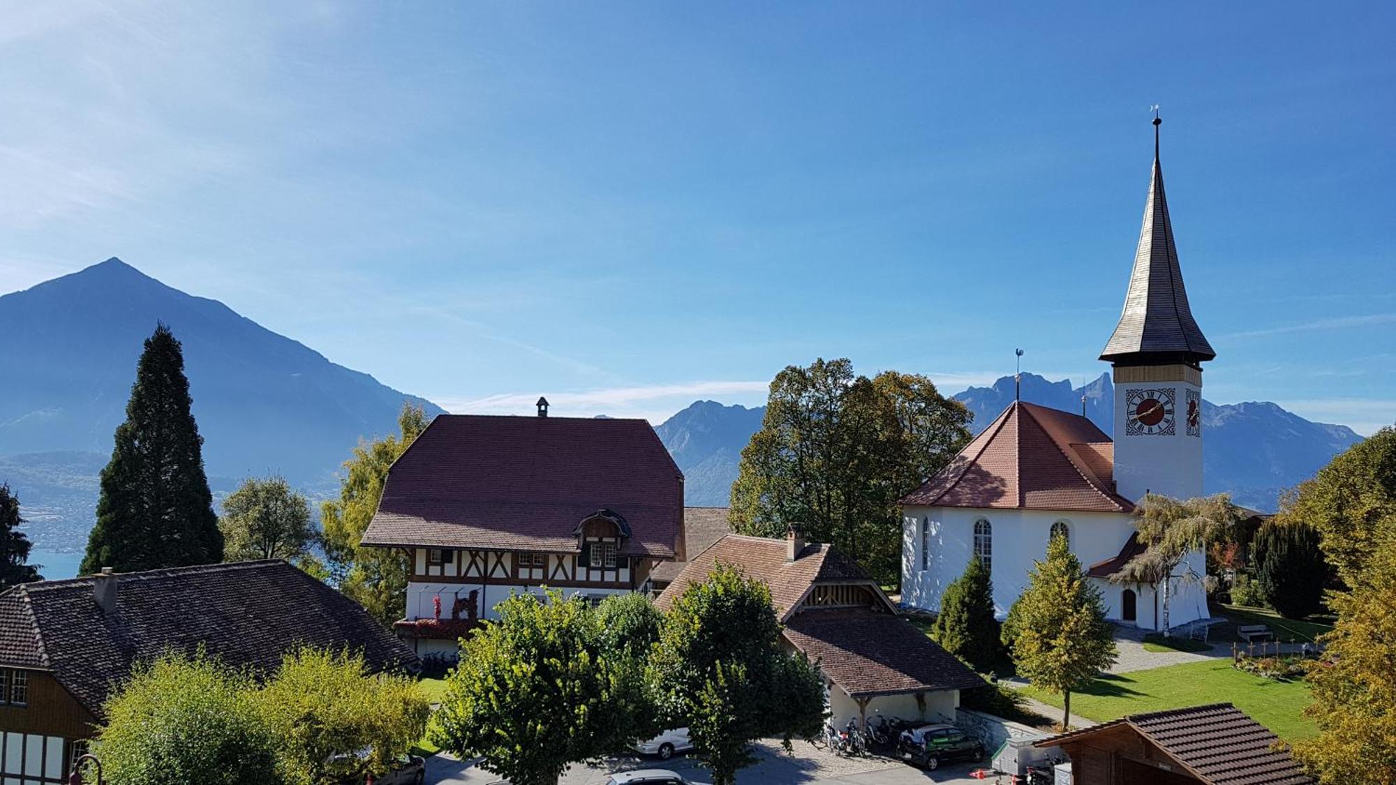 Hotel Baeren Sigriswil Oda fotoğraf