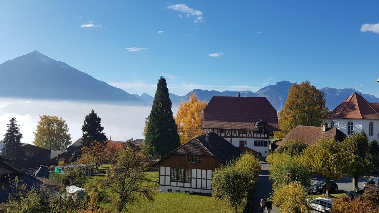 Hotel Baeren Sigriswil Oda fotoğraf